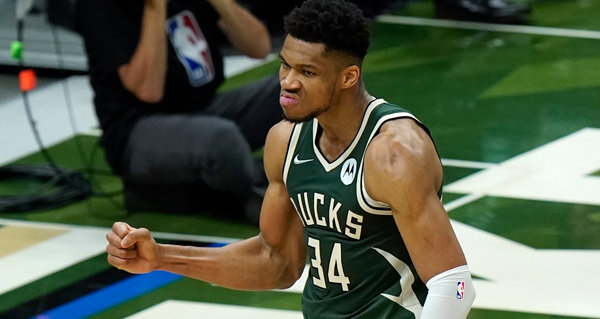 Giannis Antetokounmpo 'Doing Everything He Can' To Play Game 3