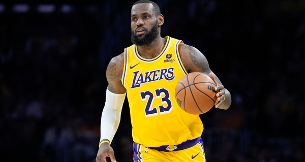 LeBron James Still Expected To Remain With Lakers Next Season