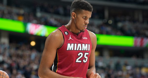 Orlando Robinson, Heat Sign One-Year Contract